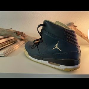 Jordan’s Classic High Top Blue and Yellow size 12